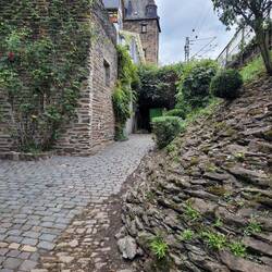 The walls to enter Bacharach from the shoreline