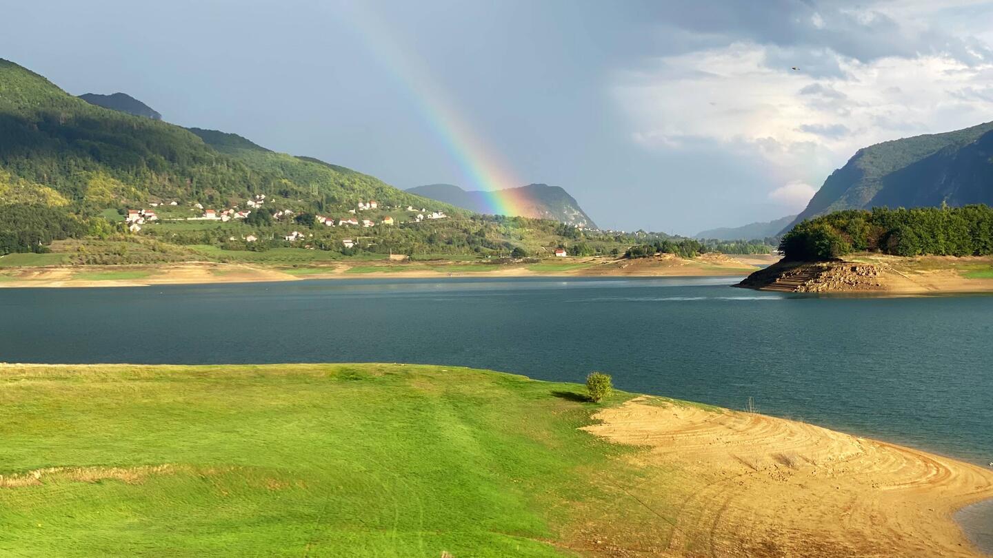 Ramsko Jezero, Regenbogen nach kurzem Schauer