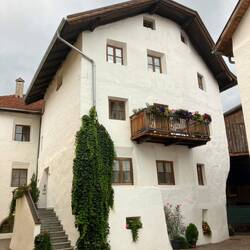 Stattlichi Hüser in Glurns