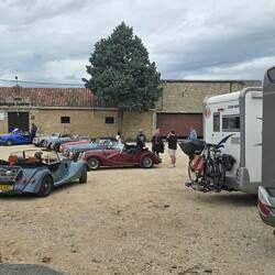 The owners club turned up just as we about to leave after lunch, we stayed a little while longer