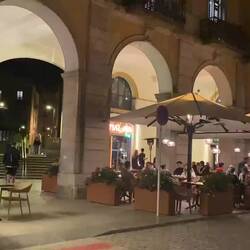 Place Indepencia at night