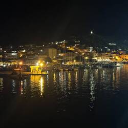 La Maddelena bei Nacht