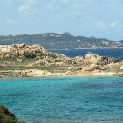 Diese Felseninsel wurde umrundet