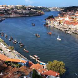View looking up the Rio Douro from Gaia side of river