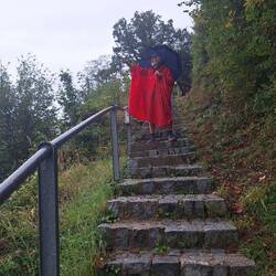 Langer Abstieg nach Burghausen!