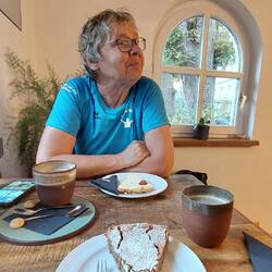 Von der Touri Info empfohlen, das Altstadt Café, mit Blick auf die Salzach!👍