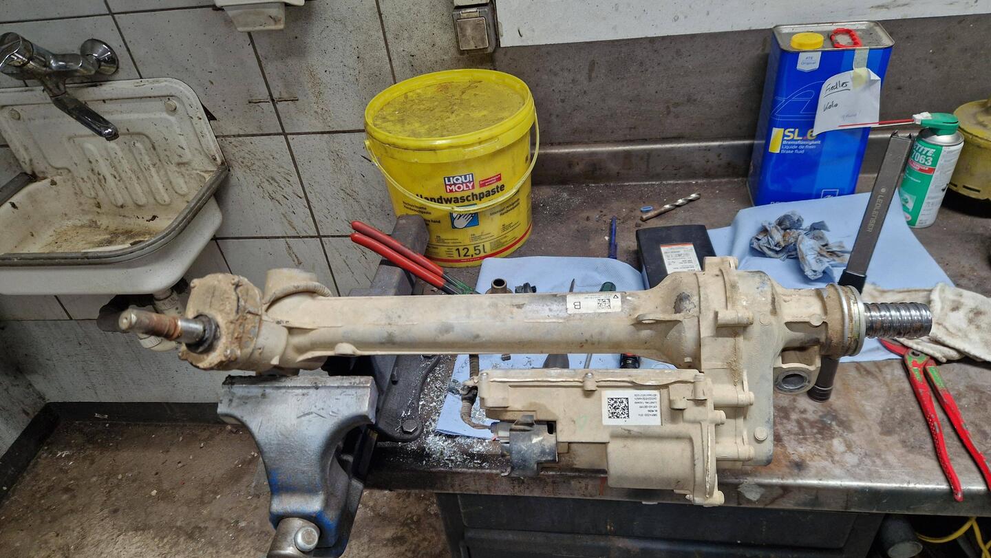 Lenkgetriebe ausgebaut