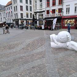 Nello & Patrasche Statue