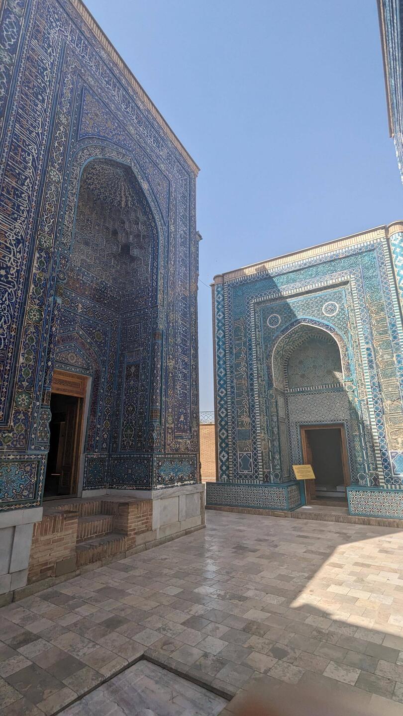 Gobsmacked at the Shah-i-Zinda necropolis