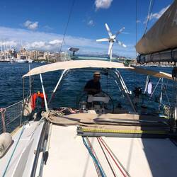 Motoring out of the marina !!! Yeah it works!