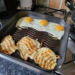 Ein Teil des Frühstücks 🍳🥓