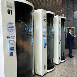 Workstation capsules n the metro