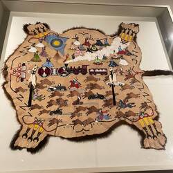 Współczesna sztuka indiańska na skórze bizoniej