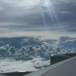 Irgendwo da unten liegt Singapur...