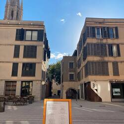 Final beers at Somia. Our place is on the right 2nd floor