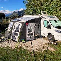 nachdem i gfühlti hundert Herung inegschlage han...es staaht🤗