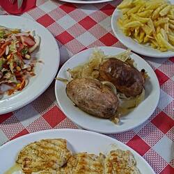 Die Bedienung, das Essen, die Preise, alles Spitze!