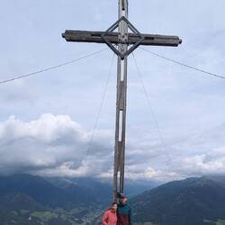 Wat ein großes Gipfelkreuz