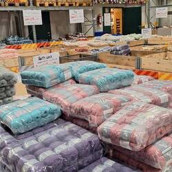 So viel Auswahl - oh je. Zum Glück haben wir ein großes Auto 😆