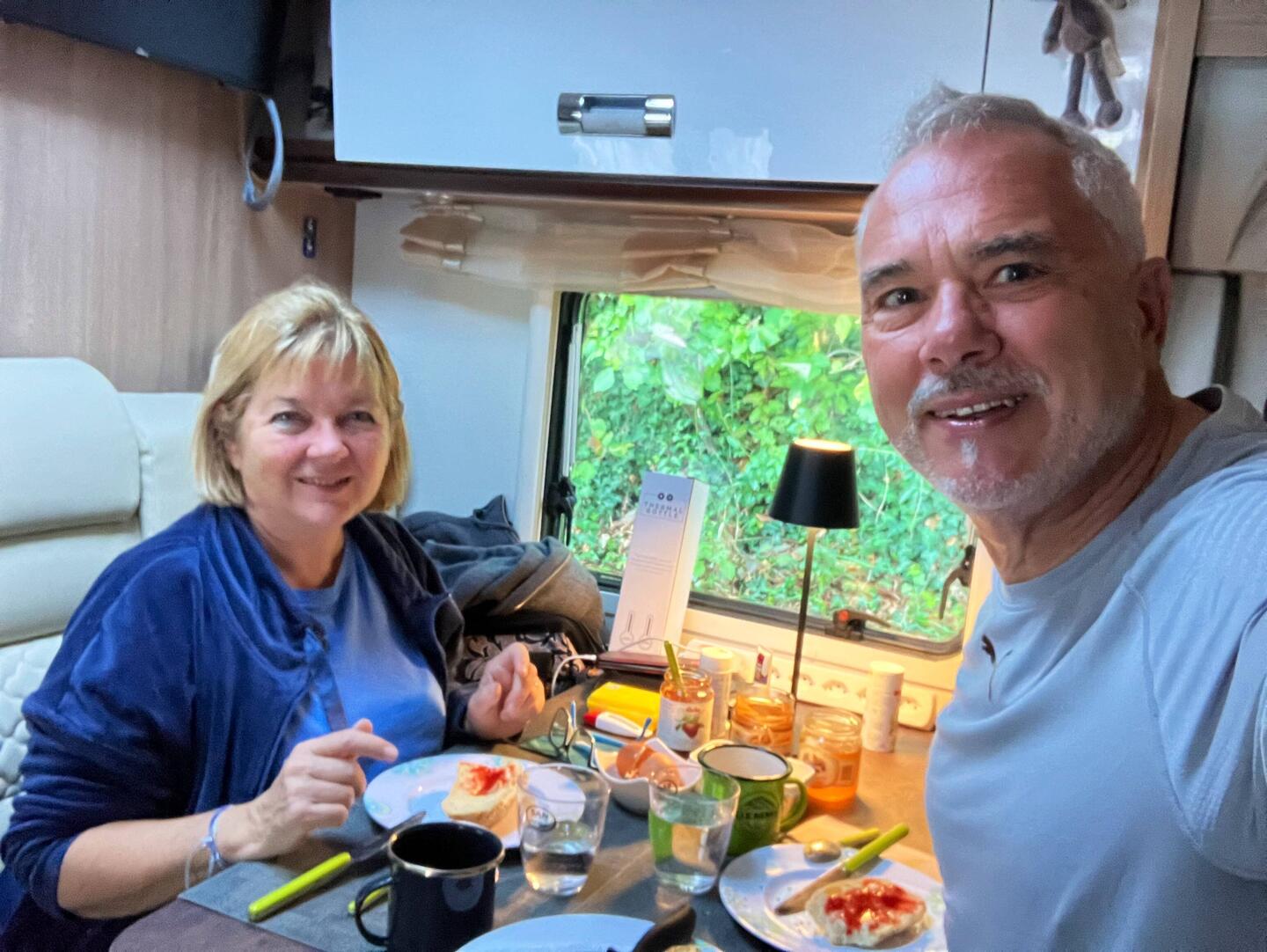 Nachem uusgibige Sunntigzmorge😋