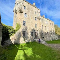 Another view of Midhope Castle, Lallybroch in Outlander