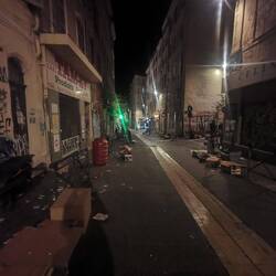 Nach Ladenschluss sieht es dann nicht mehr so schick aus...