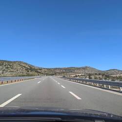 Eine neue Autobahn ganz für uns alleine.