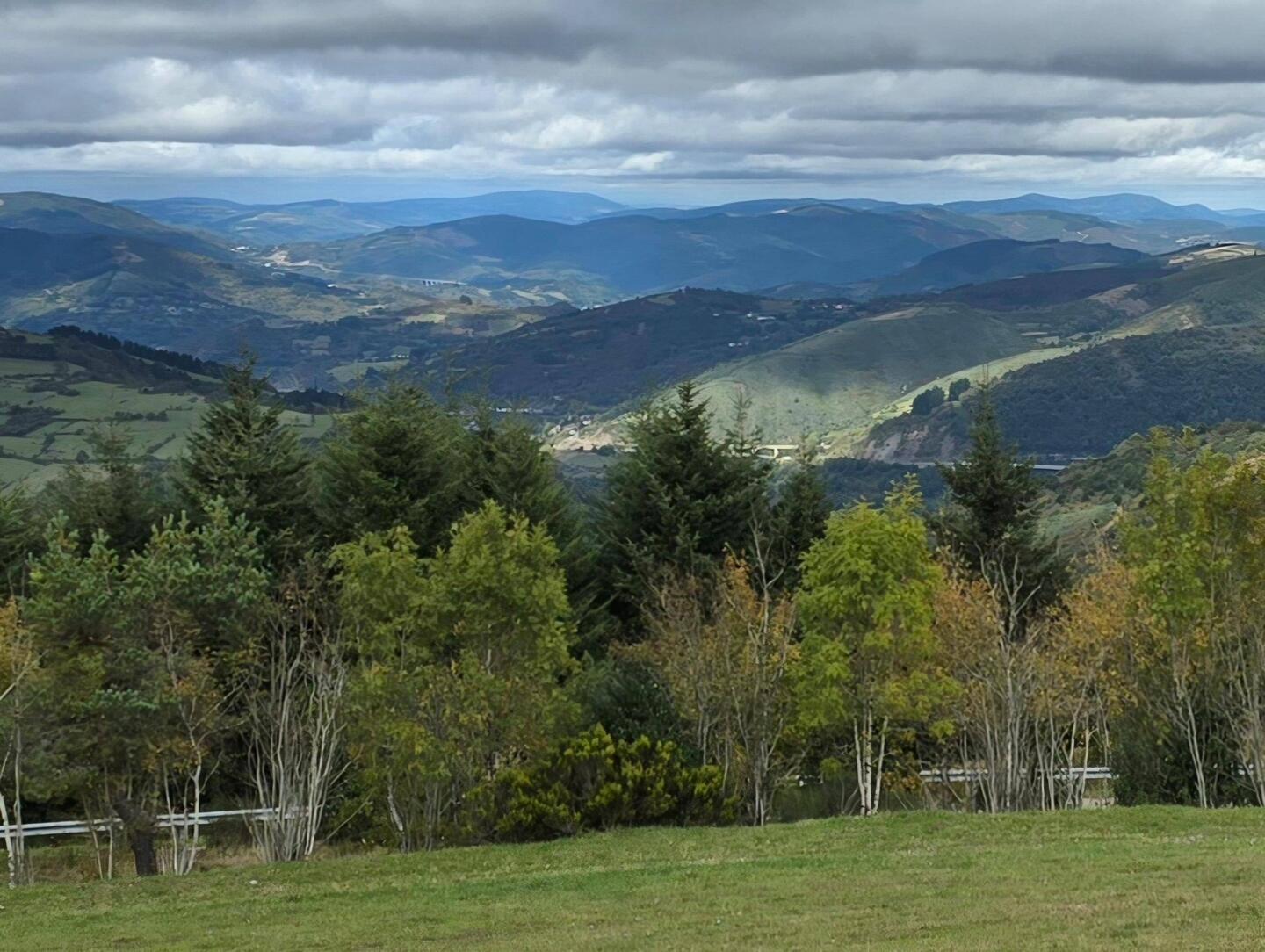Fantastic views from the lunchtime stop over the Galician Massif mountain ranges