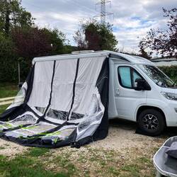 Denn sTelefon: "Verlängerig isch OK, Platz wächsle und bitte sofort!"