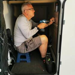 Zersch hami chli umm s'Uufrüschte vom Camper kümmeret🔧🔩🪛