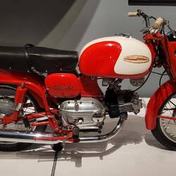 Eine bei Aermacchi unter dem Namen Harley in Italien gebaute Maschine