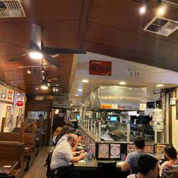 Super lecker. Sushi, Ramen und Reis.