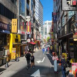 Der Nachtmarkt am Tag