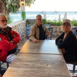 Erwartungsvoll vor dem Abendessen