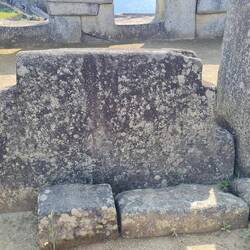 Chacana: Symbolisiert die 4 Elemente; komplett nur mit Schatten