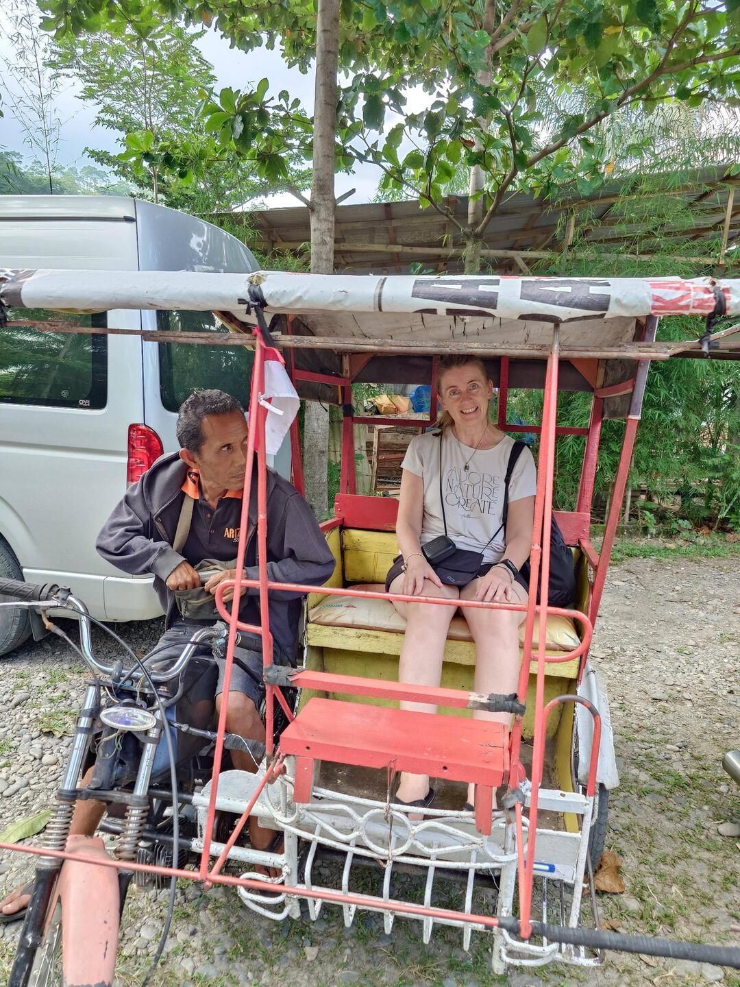 Mit der Motorrikscha unterwegs 😅