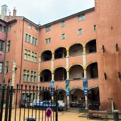 Ein Geheimtipp! French Hollywood!