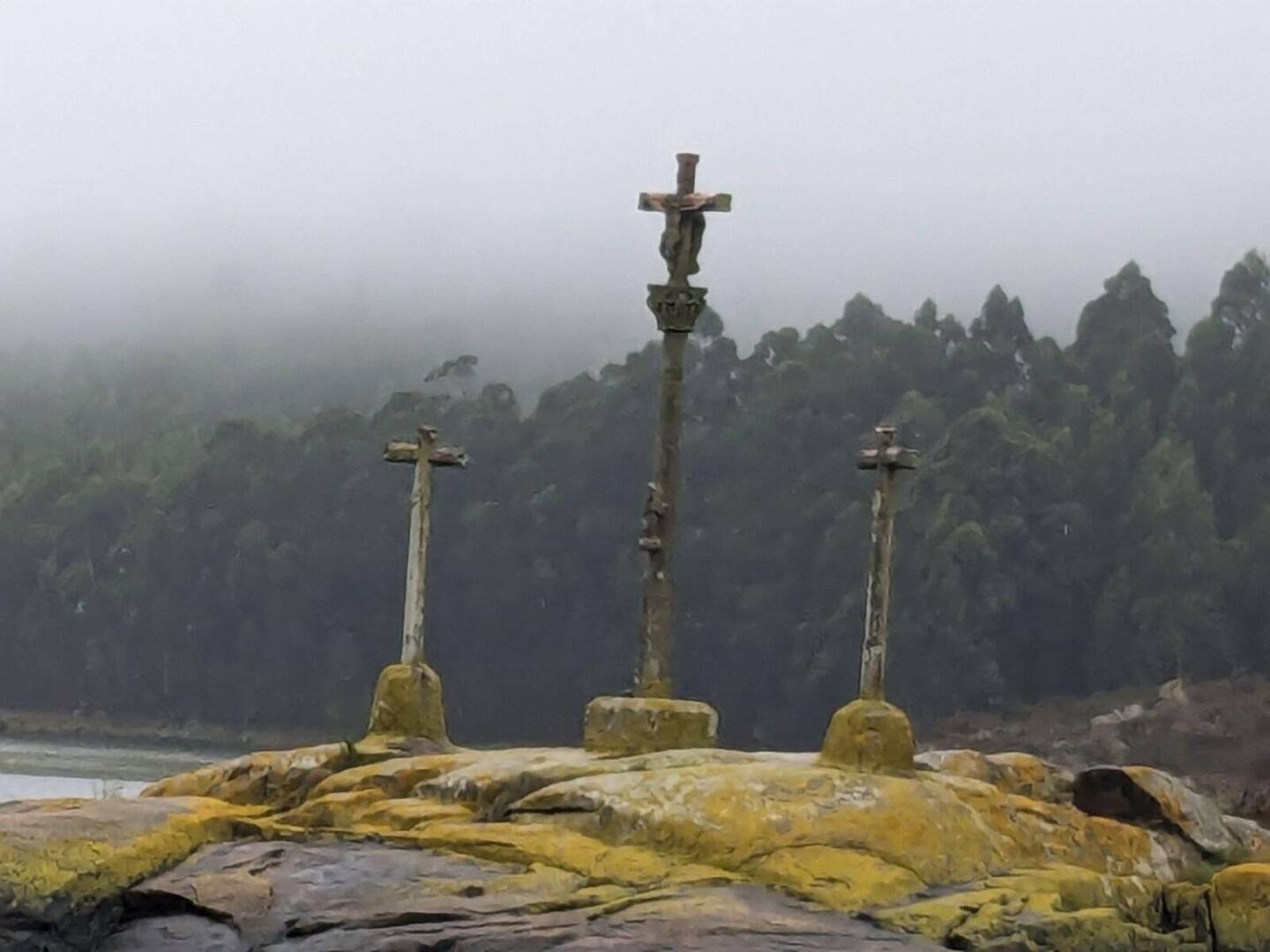 Crosses along the river where James' body traveled.