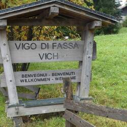 Italienisch, ladinisch oder deutsch?