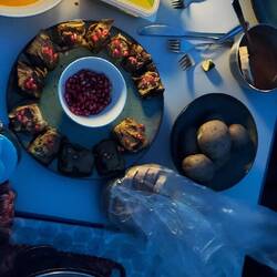 Wir sind zu neunt. Jeder bereitet etwas vor. Das bringt Abwechslung im Speiseplan😍