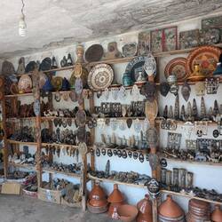 Einen Souvenirladen gibt's natürlich auch