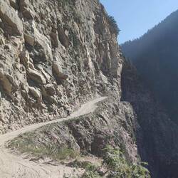 Strassenbau-Kunst vom Feinsten