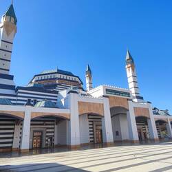 Saladin Ayyubi Moschee - Platz für 25'000 Gläubige