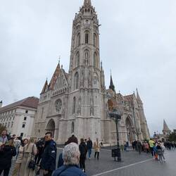 Viel zu viele Menschen auf der Burg