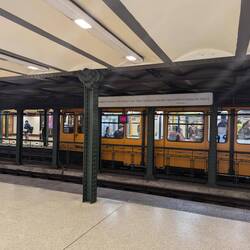 Die zweitälteste U- Bahn der Welt