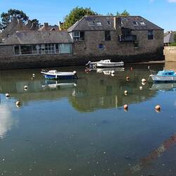 Hier liegen noch ein paar kleinere Boote