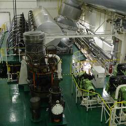 Hauptmaschine 6 Zyl. 5.400 l Hubraum