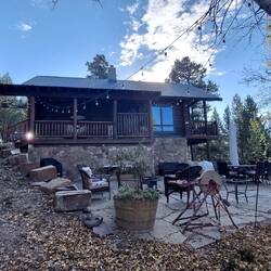 "Hut" von Sue & Doug in Island Park (15 mi of West Gate YNP)