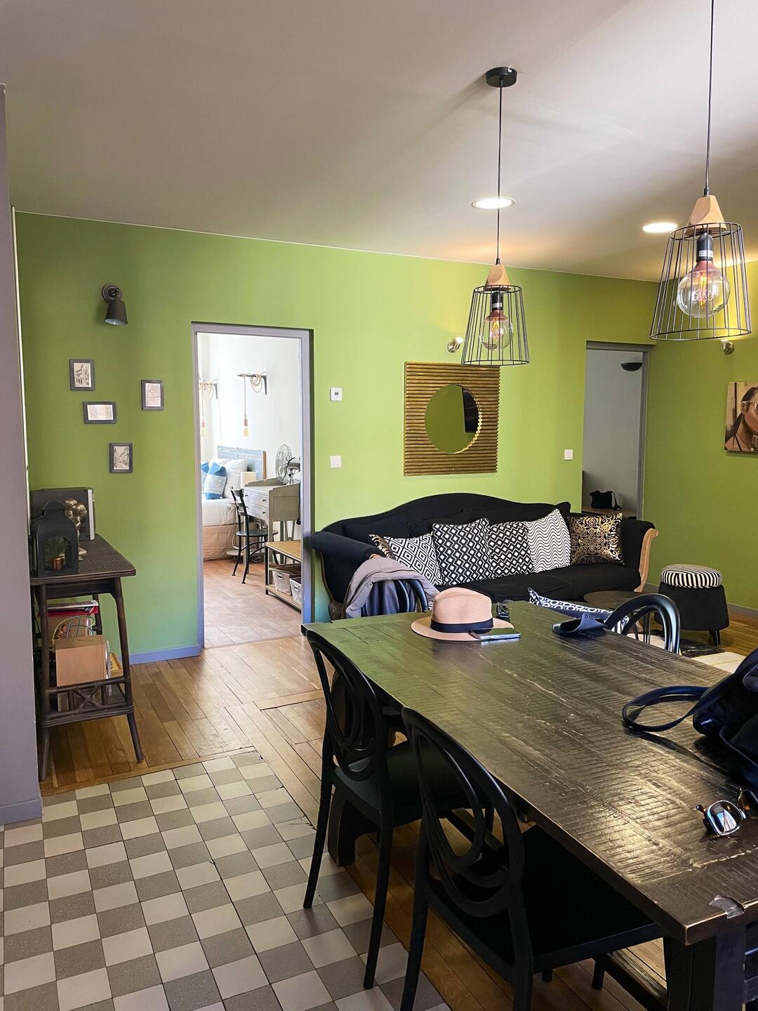 Dining and lounge area