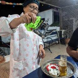 Wir bekommen noch einen Gute-Nacht-Tee